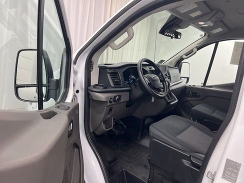 Used 2024 Ford Transit 250 Low Roof w/ Exterior Upgrade Package image 10