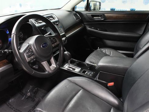 Used 2017 Subaru Outback 2.5i Limited image 7