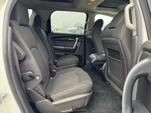 Used 2012 GMC Acadia SLE image 19