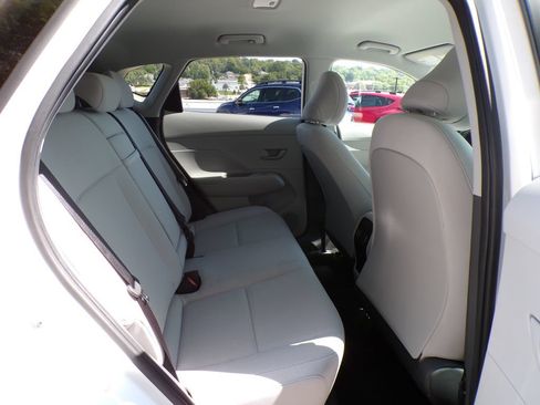 Certified 2024 Hyundai Kona SEL AWD/4WD image 19