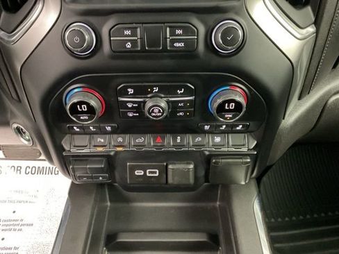 Certified 2022 Chevrolet Silverado 1500 LTZ AWD/4WD image 21