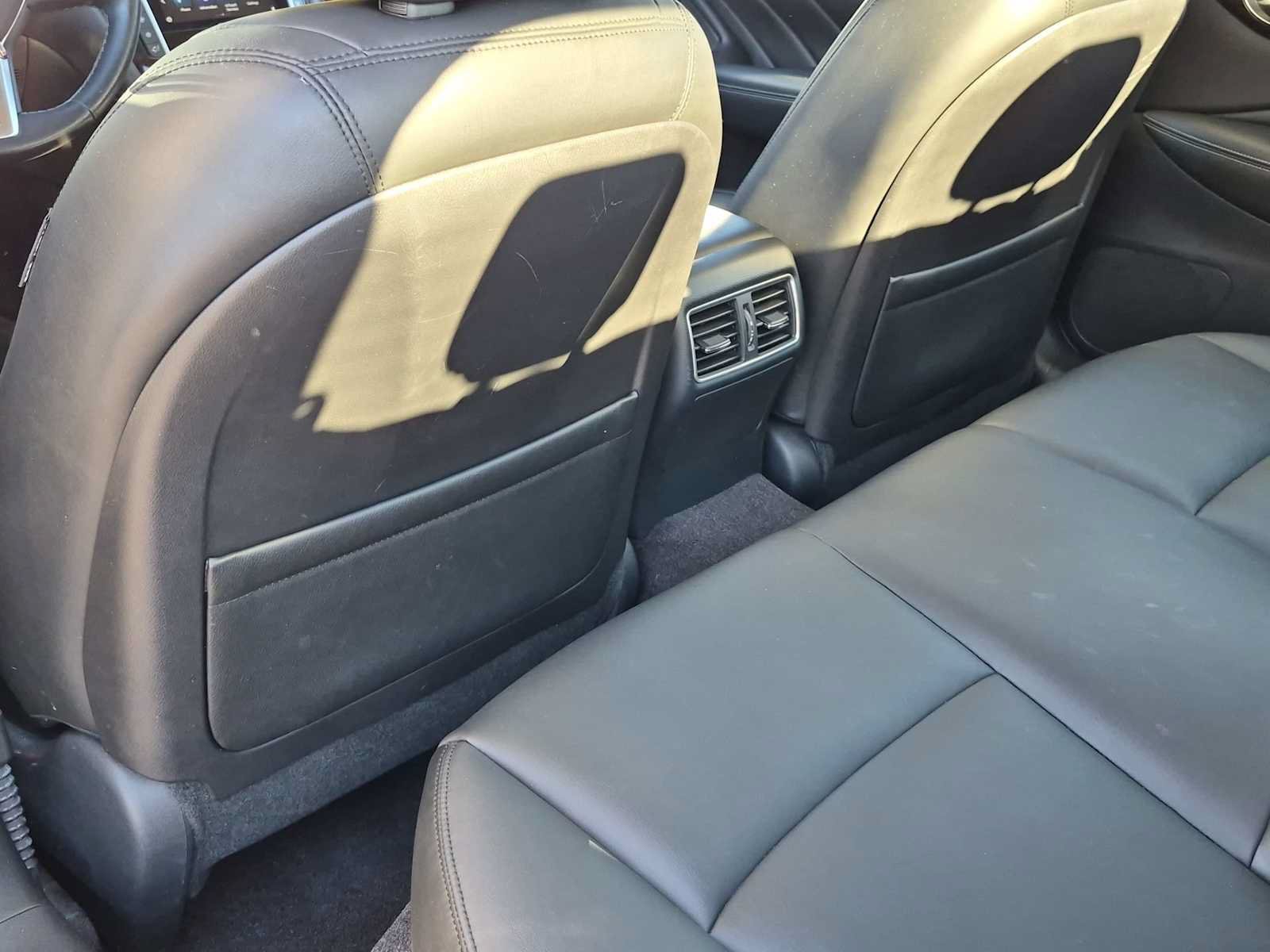 Used 2019 INFINITI Q50 Luxe w/ Essential Package (3.0T Luxe) AWD/4WD image 19