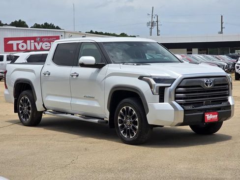 Used 2023 Toyota Tundra Limited w/ Power Package AWD/4WD image 2