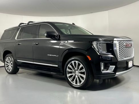 Used 2021 GMC Yukon XL Denali image 1