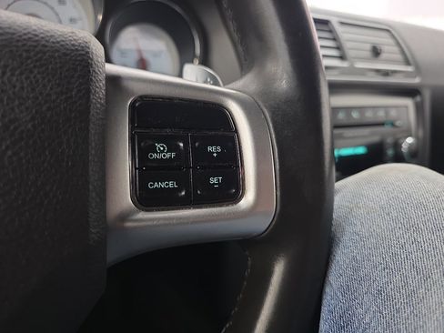 Used 2014 Dodge Challenger SXT Plus image 41