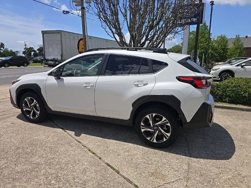 Used 2024 Subaru Crosstrek 2.0i Premium image 8