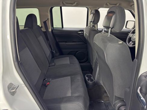 Used 2015 Jeep Patriot Sport w/ Power Value Group FWD image 28