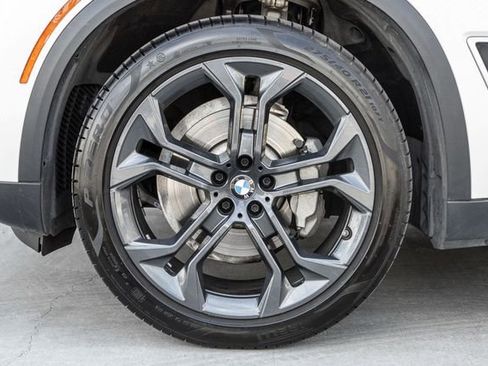 Used 2019 BMW X5 xDrive40i w/ Premium Package 2 AWD/4WD image 17