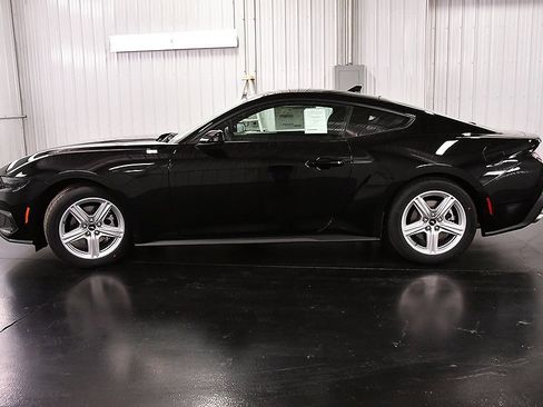 New 2026 Ford Mustang Coupe image 4