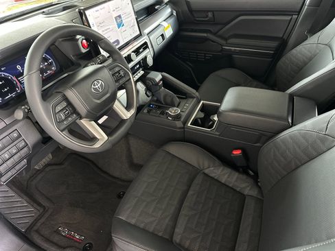 New 2025 Toyota 4Runner TRD Off-Road Premium image 9