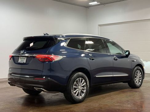 Used 2023 Buick Enclave Essence AWD/4WD image 4