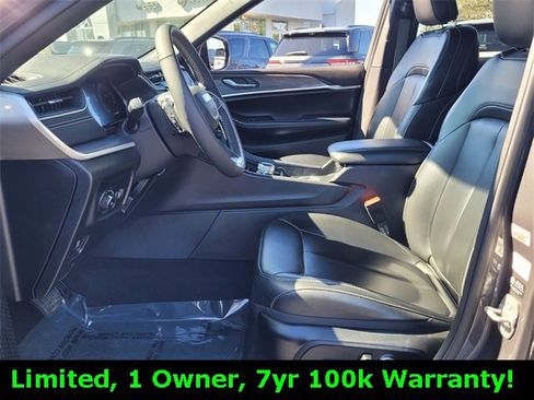 Certified 2024 Jeep Grand Cherokee Limited image 10