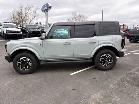 Used 2022 Ford Bronco Outer Banks image 6