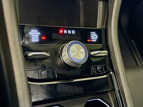 Used 2023 Jeep Grand Cherokee Overland w/ Luxury Tech Group IV image 24