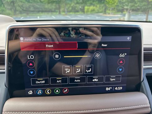 Used 2021 Chevrolet Tahoe High Country AWD/4WD image 33