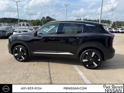 New 2025 Nissan Kicks SR image 15