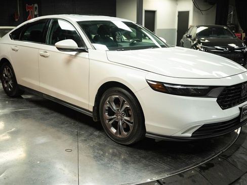 Used 2023 Honda Accord EX image 5