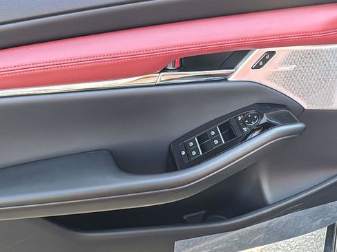 New 2026 MAZDA MAZDA3 Hatchback w/Premium Plus Pkg image 8