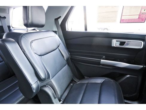Used 2021 Ford Explorer Limited w/ Equipment Group 301A RWD image 15