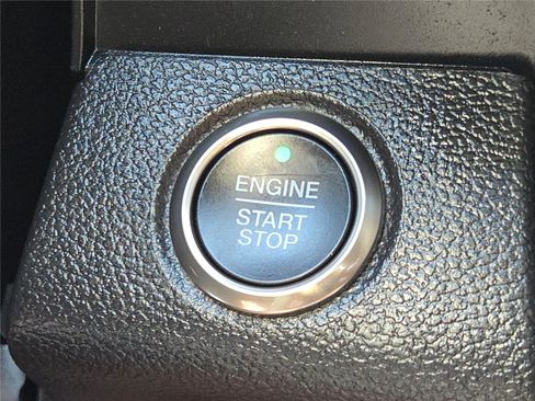 Used 2018 Ford F150 Raptor w/ Equipment Group 802A Luxury image 38