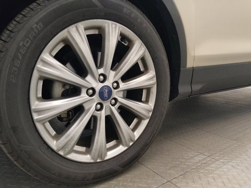 Used 2017 Ford Escape Titanium FWD image 31