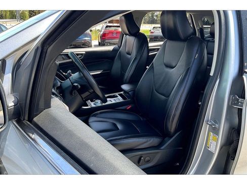 Used 2022 Ford Edge Titanium image 25