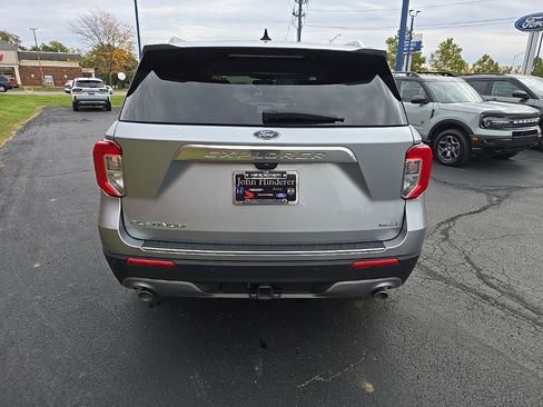 Used 2023 Ford Explorer Platinum w/ Class IV Trailer Tow Package image 4