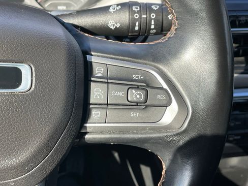 Used 2022 Jeep Compass Limited image 16