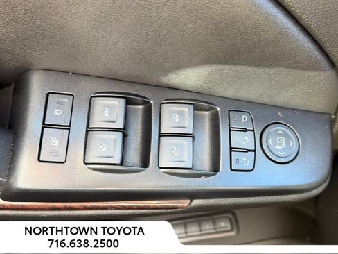 Used 2020 GMC Yukon SLT AWD/4WD image 17