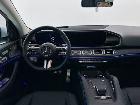 Used 2024 Mercedes-Benz GLS 580 4MATIC image 25