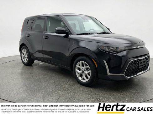 Used 2025 Kia Soul LX w/ LX Technology Package FWD image 1