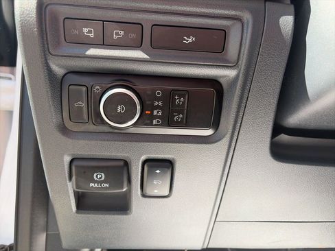 Used 2024 Ford F150 Lariat AWD/4WD image 14