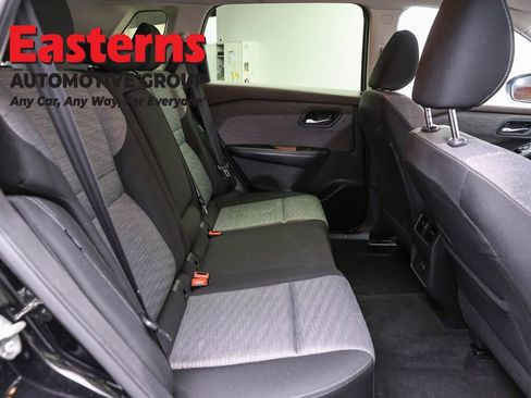 Used 2023 Nissan Rogue SV AWD/4WD image 24