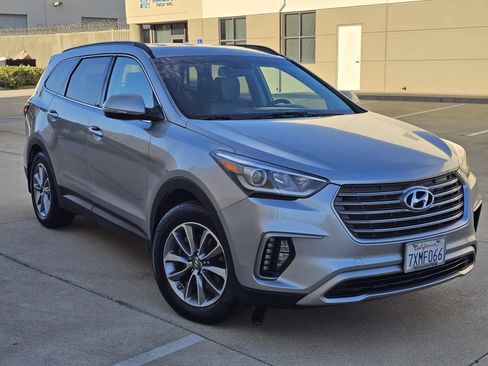 Used 2017 Hyundai Santa Fe Limited FWD image 3