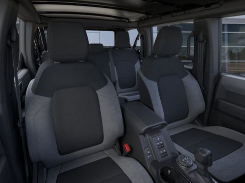 New 2025 Ford Bronco 4-Door image 35