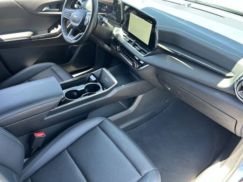 Certified 2025 Chevrolet Equinox LT w/ Convenience Package II FWD image 13