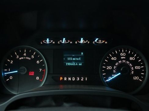 Used 2017 Ford F150 XLT image 14