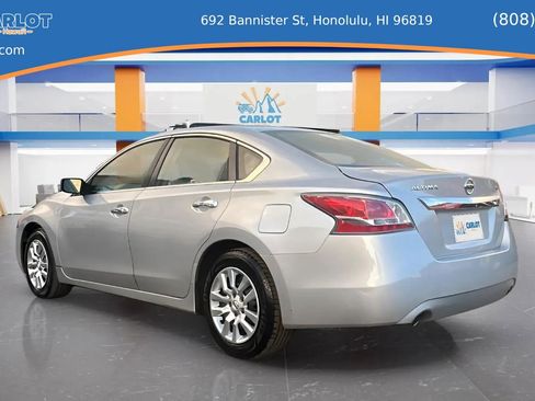 Used 2014 Nissan Altima 2.5 SL w/ Moonroof Package FWD image 10