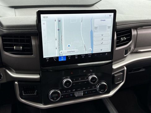 Certified 2022 Ford Expedition XLT image 18