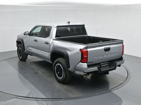 Used 2024 Toyota Tacoma TRD Off-Road image 39