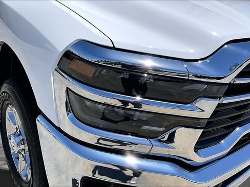Certified 2025 RAM 2500 Big Horn AWD/4WD image 29