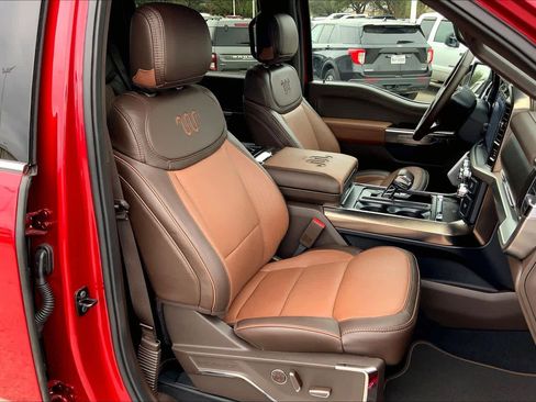 Used 2025 Ford F150 King Ranch w/ FX4 Off-Road Package image 8