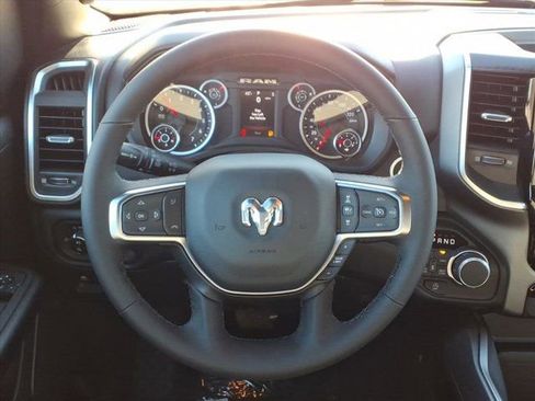 New 2026 RAM 1500 4x4 Crew Cab image 10