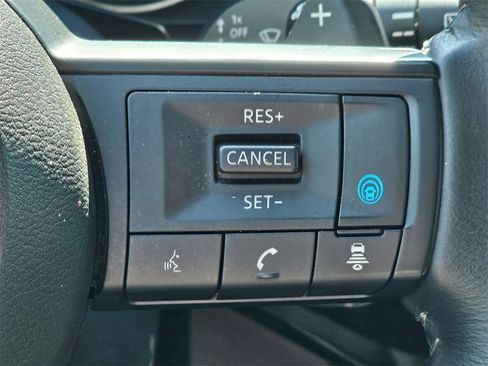 Certified 2024 Nissan Pathfinder SV image 22