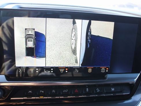 Used 2024 Chevrolet Silverado 1500 High Country w/ Technology Package image 38