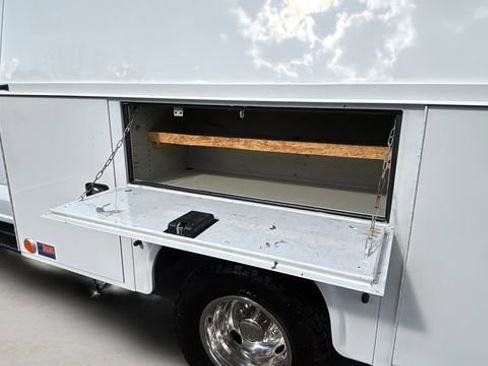 Used 2023 Ford F350 XL w/ XL Chrome Package image 44