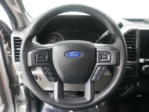 Used 2019 Ford F150 XLT AWD/4WD image 15