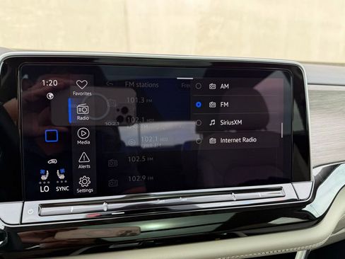 Certified 2025 Volkswagen Atlas SEL image 14