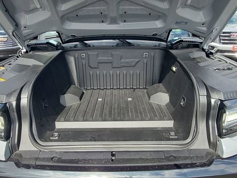 Used 2026 GMC Hummer EV SUV image 29