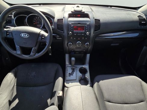 Used 2011 Kia Sorento LX w/ Convenience Pkg image 33